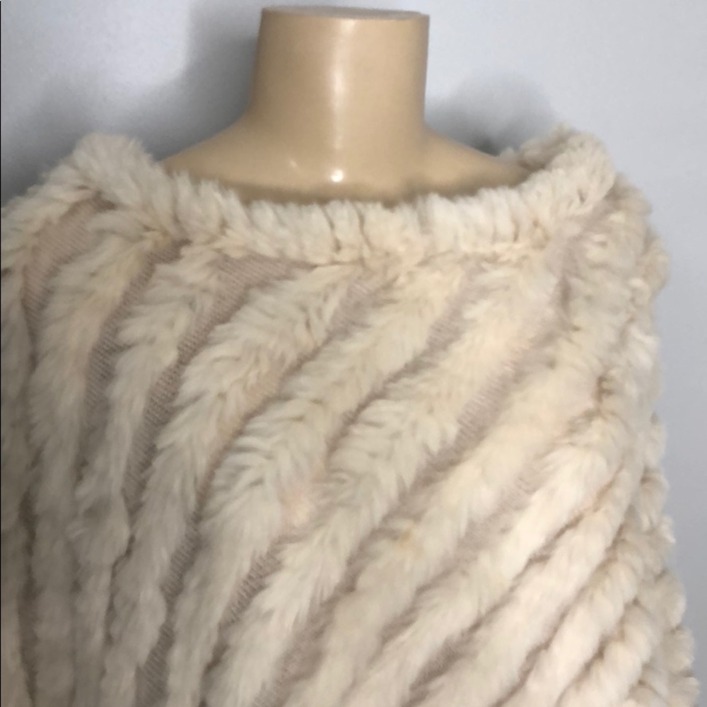 Cole B Rabbit fur Poncho - Picture 2 of 5